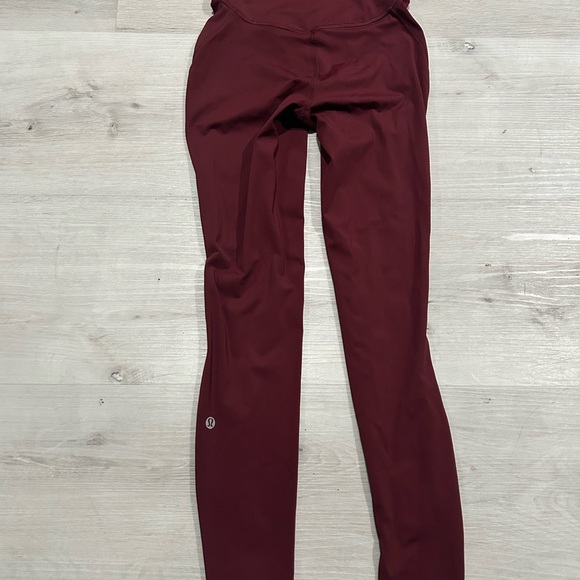 Lululemon Wunder Under Leggings in Red Merlot - Picture 2 of 2